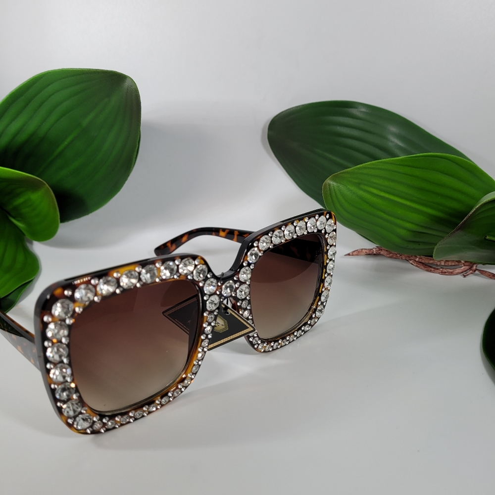 Glamorous Square Rhinestone Sunglasses - Picture 4 of 5